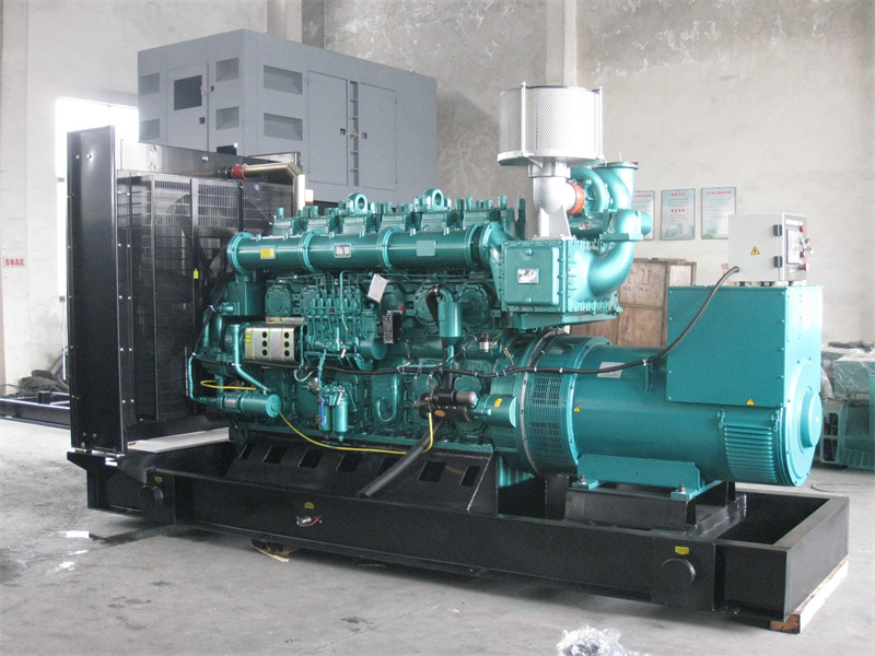 化隆200KW 柴油发电机的油耗是多少?