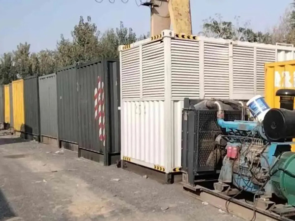 化隆200KW柴油发电机机组每小时油耗是多少？